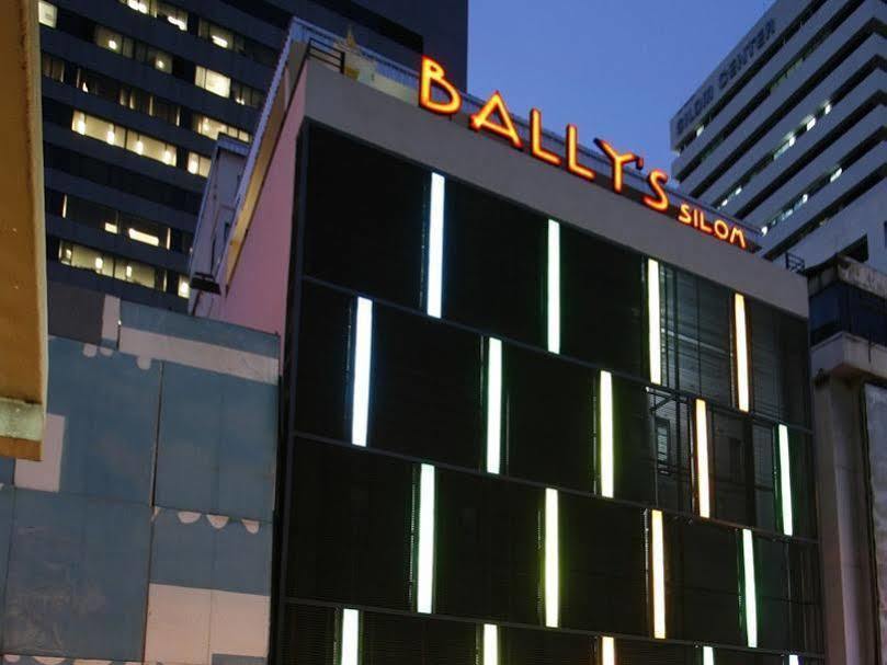 Oyo 122 bally silom best sale